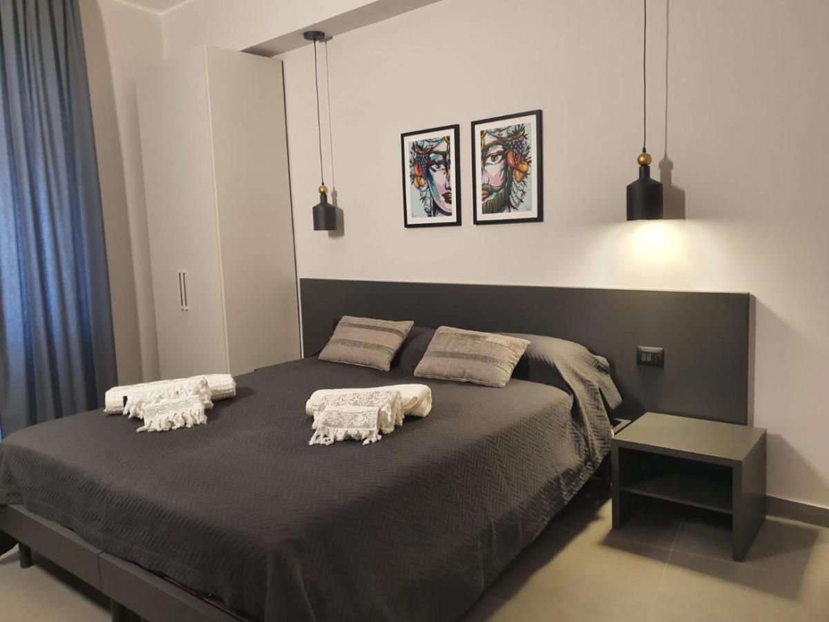 Charme Rooms Siracusa Syracuse ภายนอก รูปภาพ