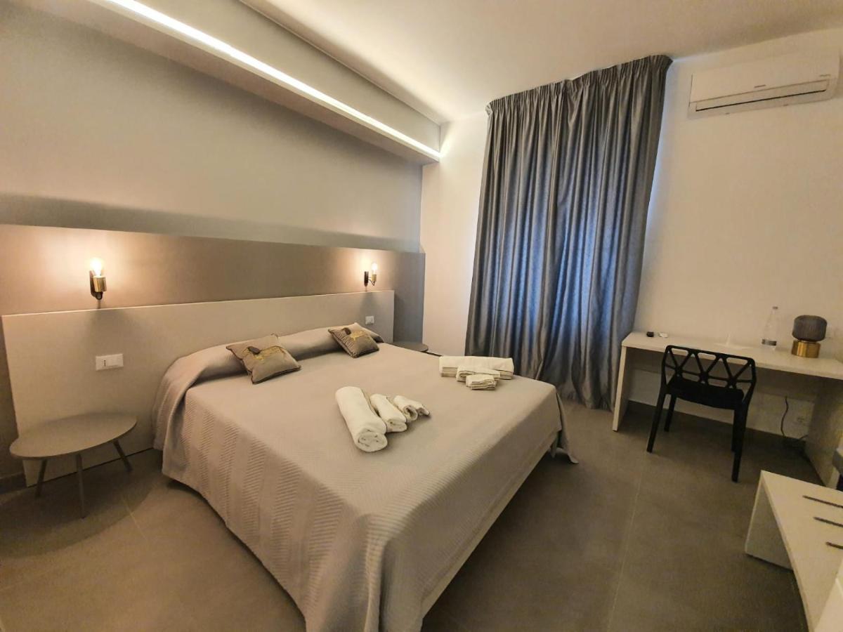 Charme Rooms Siracusa Syracuse ภายนอก รูปภาพ